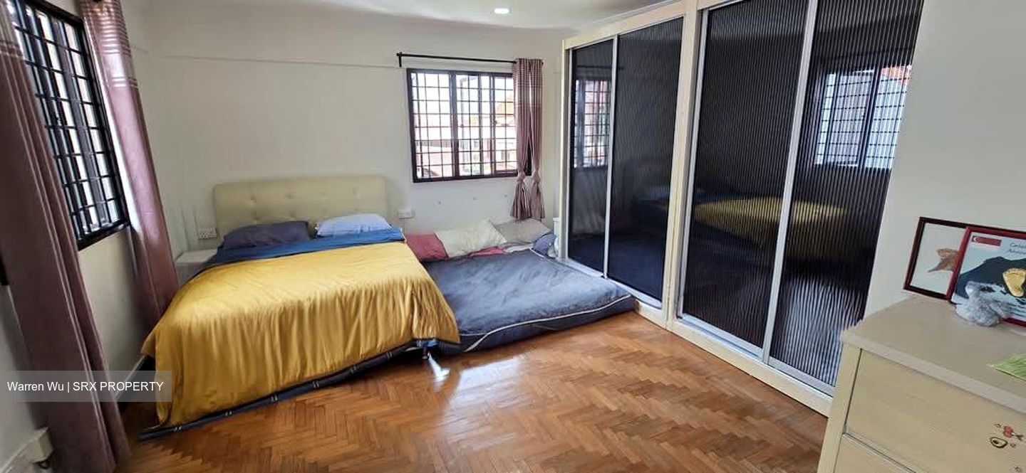 Simon Walk (D19), Terrace #551844991